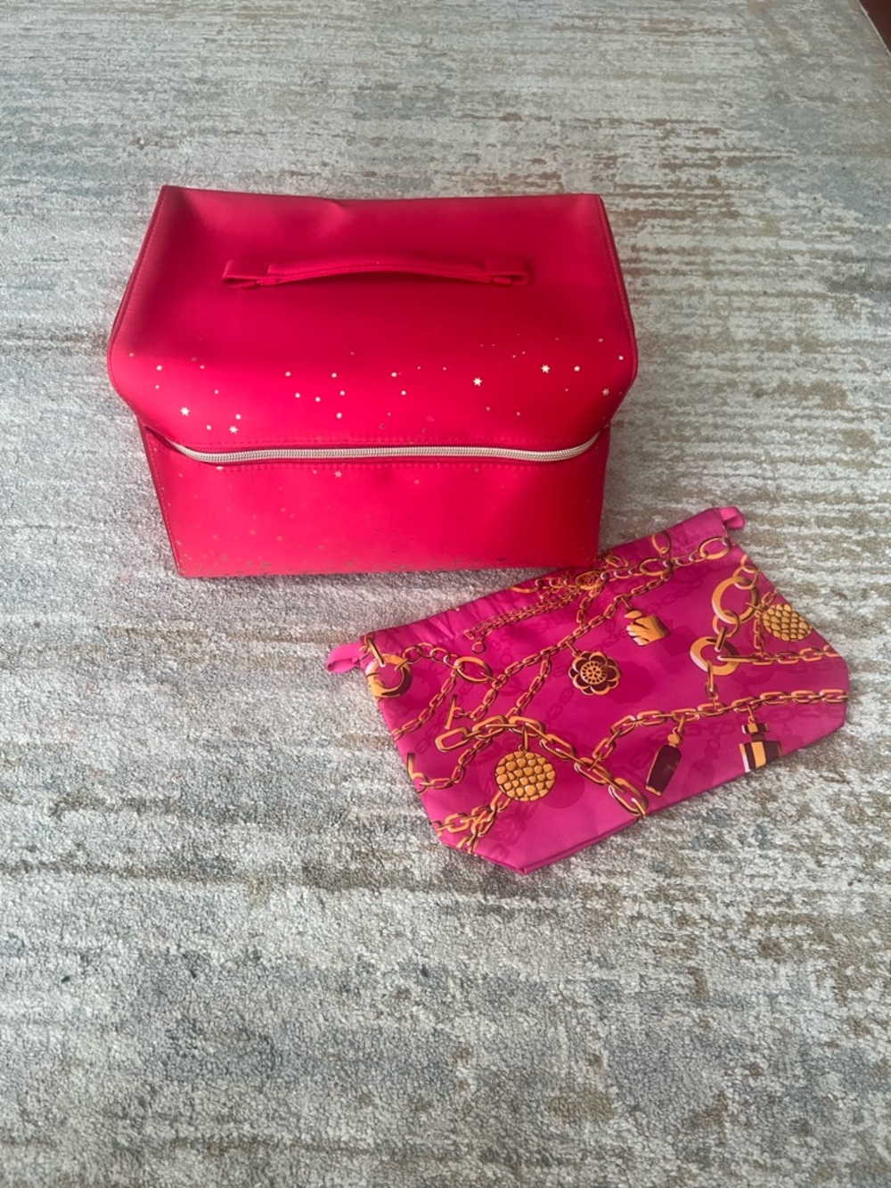 Estée Lauder Women's Cosmetic Train Case with Decorative Pouch
